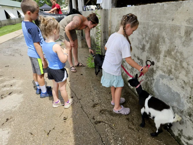 Volunteers doing final prep work at Hamilton County Fairgrounds
